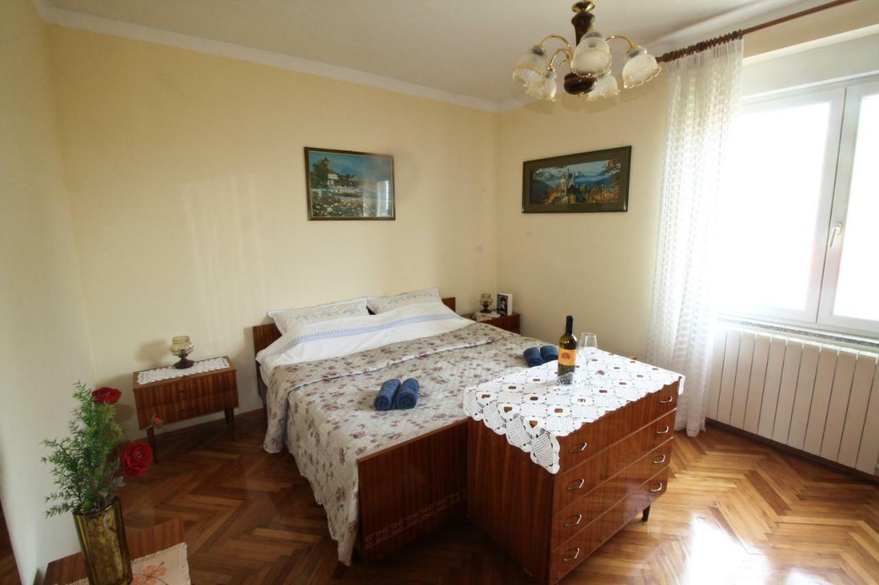Apartment Persich بولا المظهر الخارجي الصورة